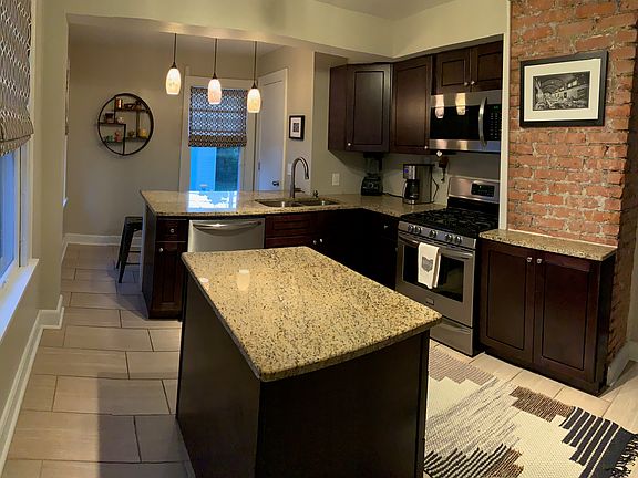 3rd image of 2066 Mars Ave
