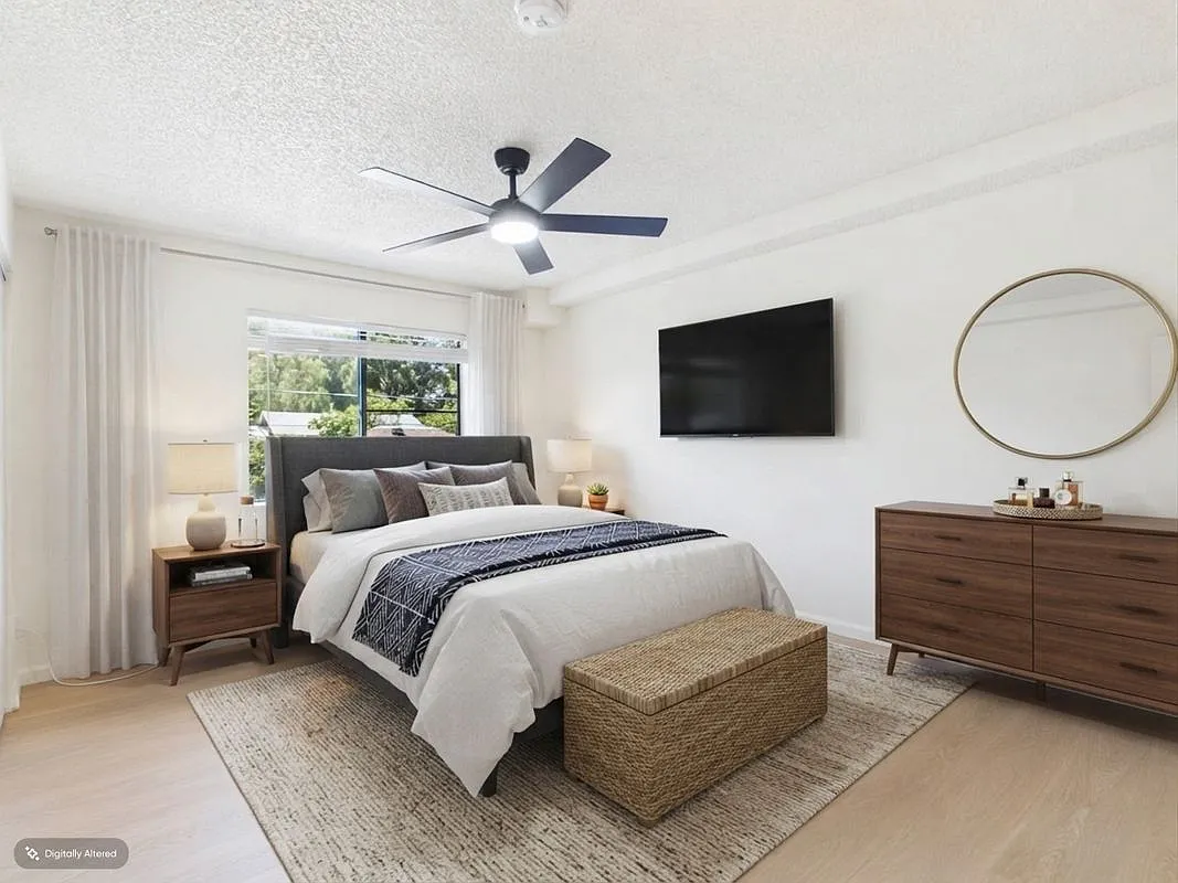 3 bed, 2.0 bath, 1150 sqft, $2,995 — Photo 2