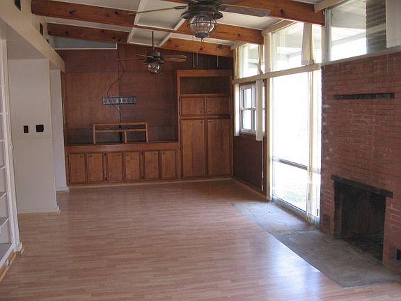 4th image of 102 Piedmont Dr