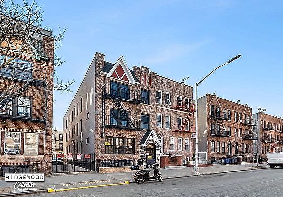 5th image of 318 Covert St #1