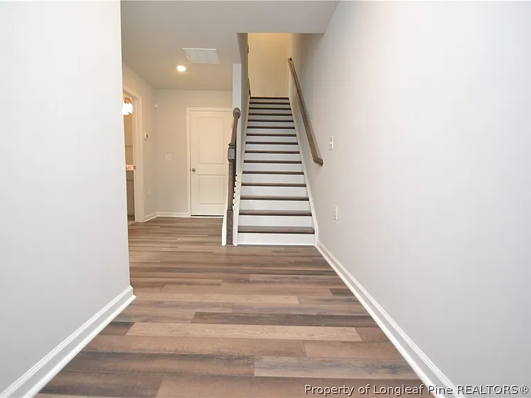 1860 Woodall Crest Dr — Photo 2