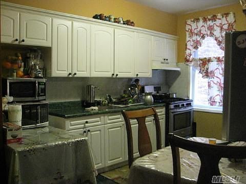 4th image of 34 21 92nd St
