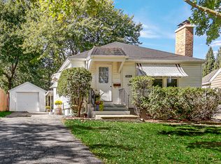 804 Flossmoor Ave, Waukegan, IL 60085