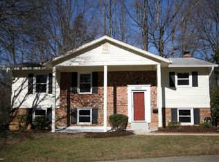 6312 Bridgeton Ct, Springfield, VA 22152