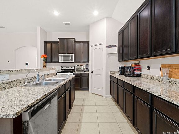 2nd image of 231 Azalea Way
