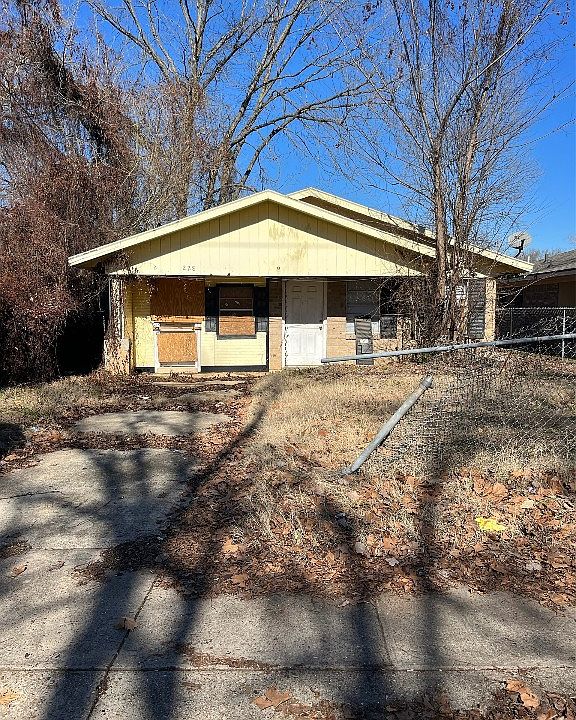1st image of 228 E Gregg St