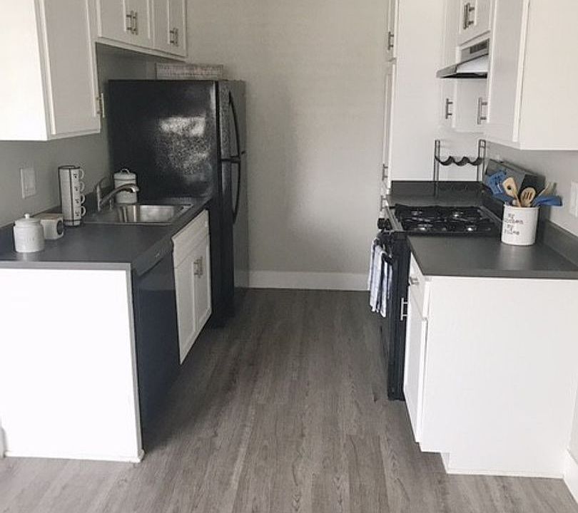 Little Roscoe Apartments 14941 Roscoe Blvd Van Nuys CA Zillow