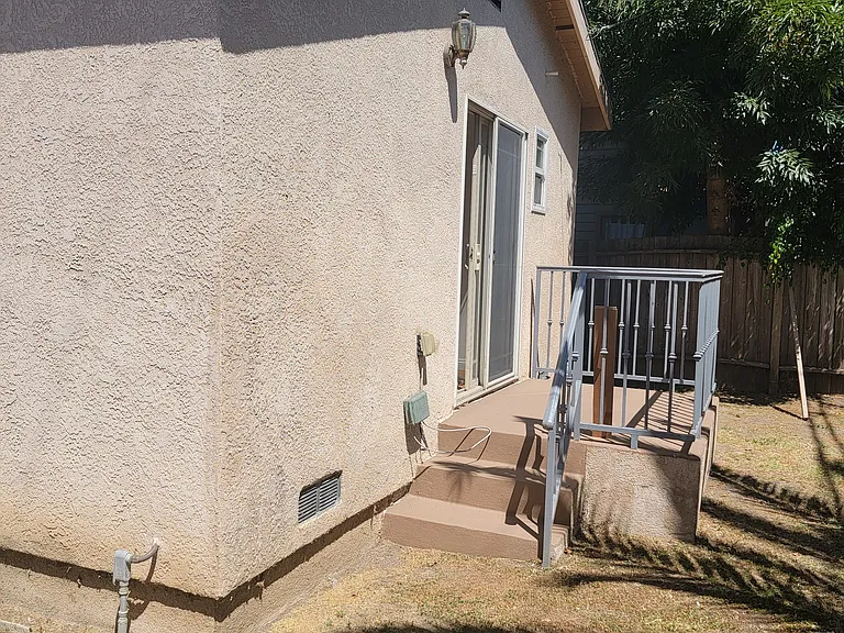 3716 Greenfield Ave — Photo 16