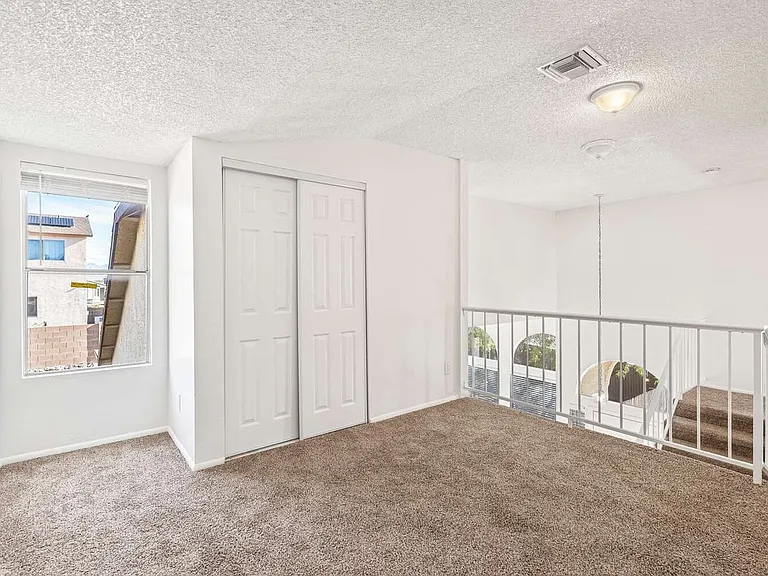 7209 S Avenida Del Nopal — Photo 21