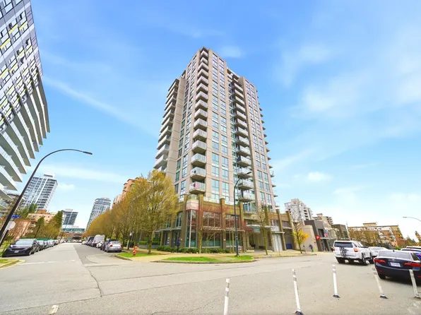 135 E 17th St #705, North Vancouver, BC V7M 1V5