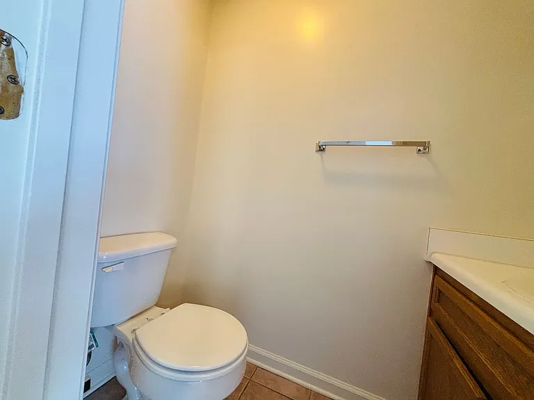 765 E Main St — Photo 10