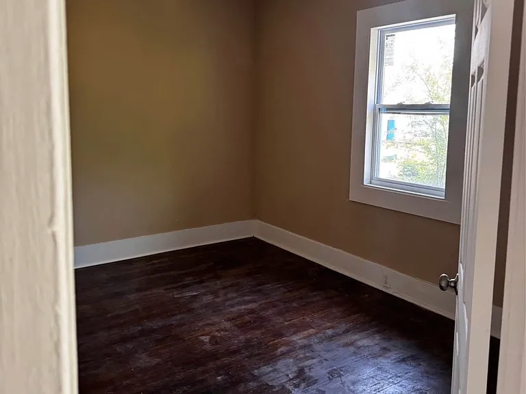 815 Dennison St — Photo 6