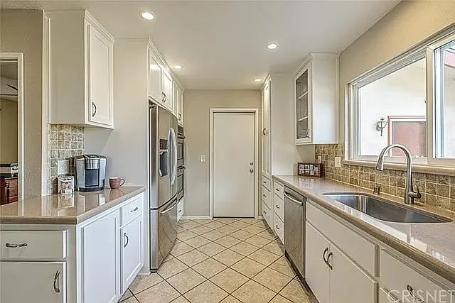43922 Fenner Ave — Photo 9