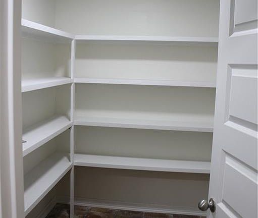 5th image of 1015 Tori Ln