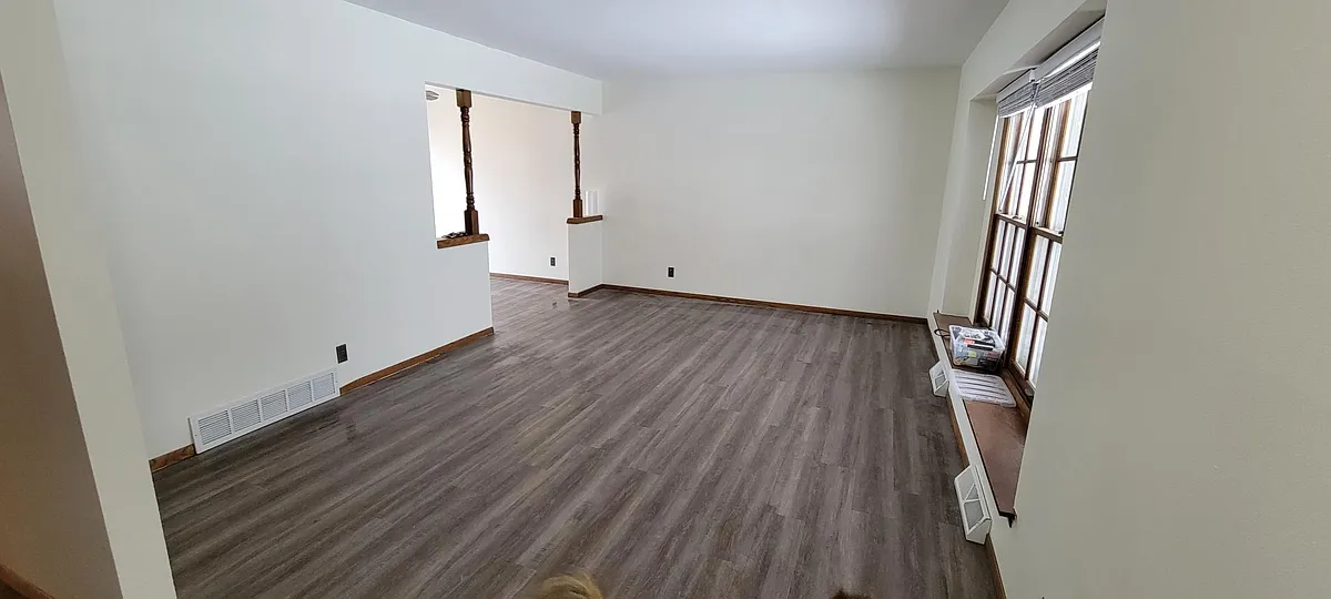 Building Photo - 585 Meadow Ct #595