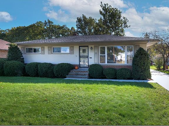 2nd image of 7091 W Parkview Dr
