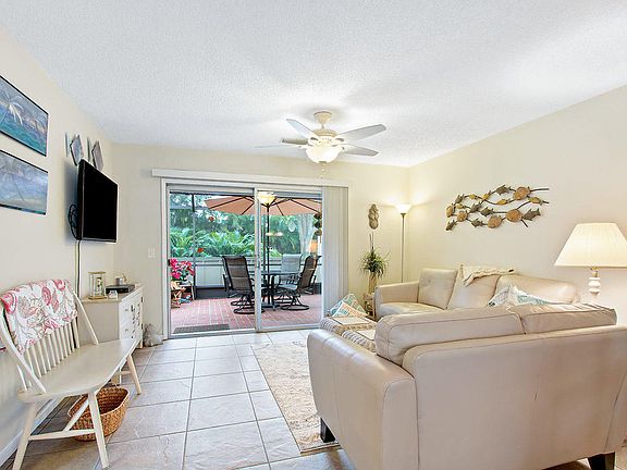 5th image of 6375 Riverwalk Ln Unit 6
