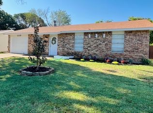 1113 Springwood Dr, Lewisville, TX 75067