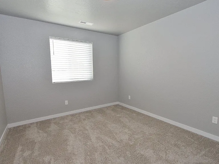 2130 N Morello Ave — Photo 17