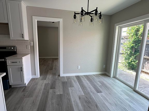 2nd image of 2502 Summer Place Dr
