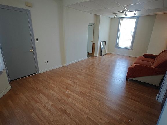 3rd image of 3109 S Morgan St #2F