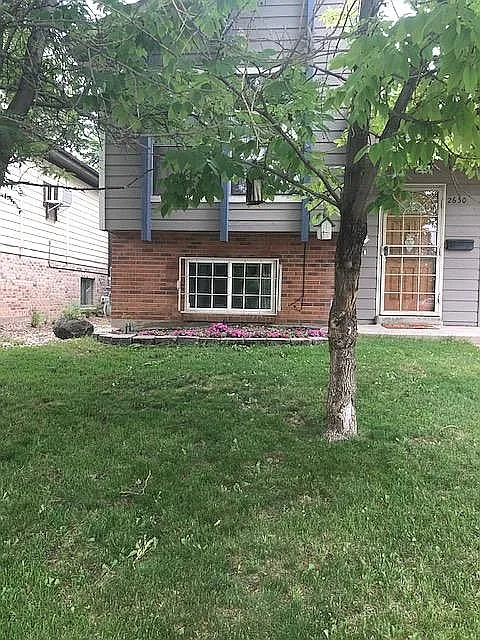 2 bed, 1.5 bath, 1200 sqft, $2,500 — Photo 2