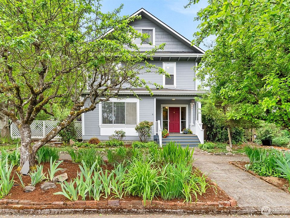 1st image of 225 17th Avenue SE