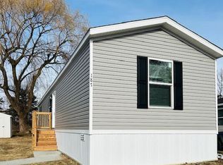 187 Lakeshore Cir, Oxford, MI 48371