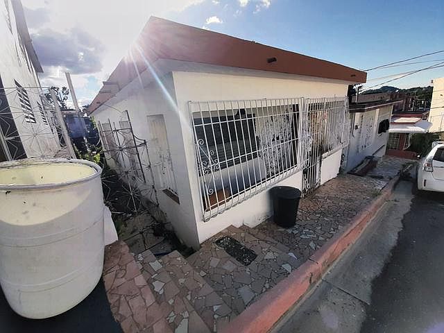2nd image of 5 Calle Las Marias
