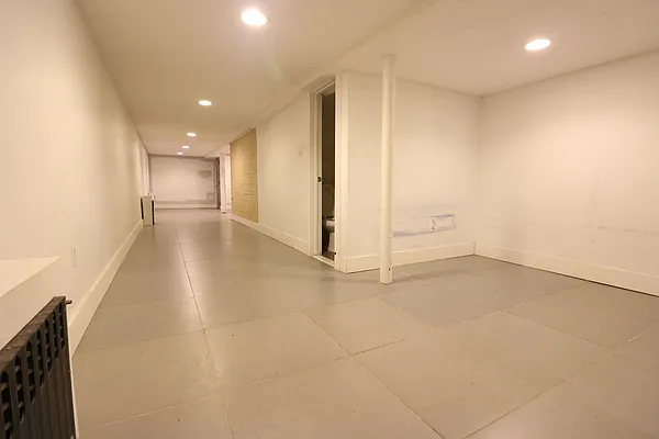 Rented by Compass | media 28