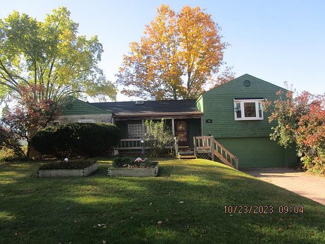 1st image of 21 N Fork Dr