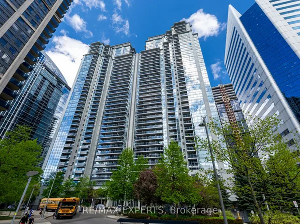 4968 Yonge St, Toronto, ON