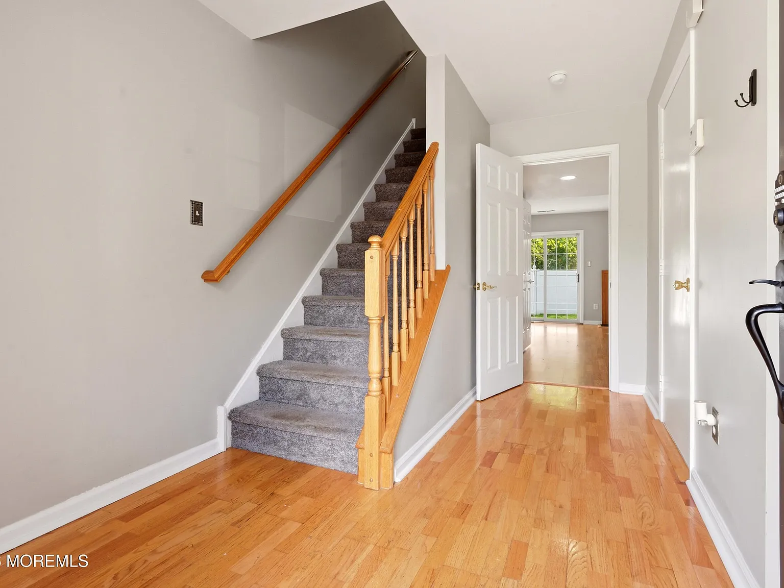 3 bed, 4.0 bath, 1919 sqft, $3,000 — Photo 3