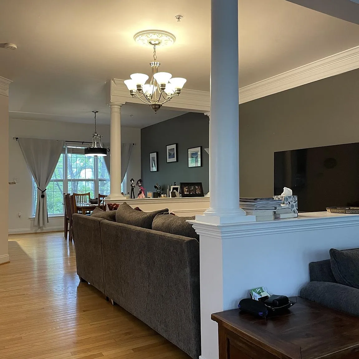 3 bed, 4.0 bath, 2076 sqft, $3,895 — Photo 4