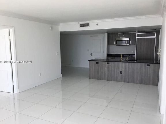 3rd image of 50 Biscayne Blvd APT 2508