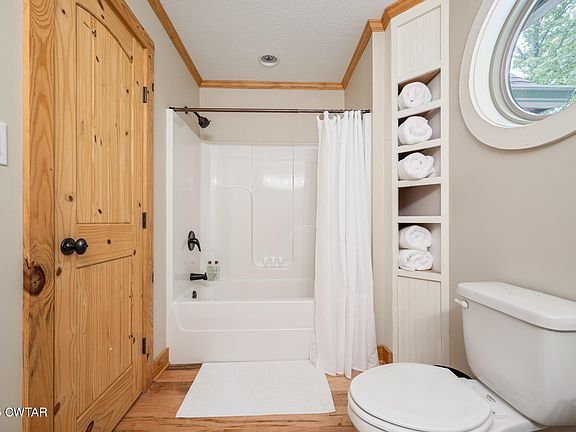 29th image of this home