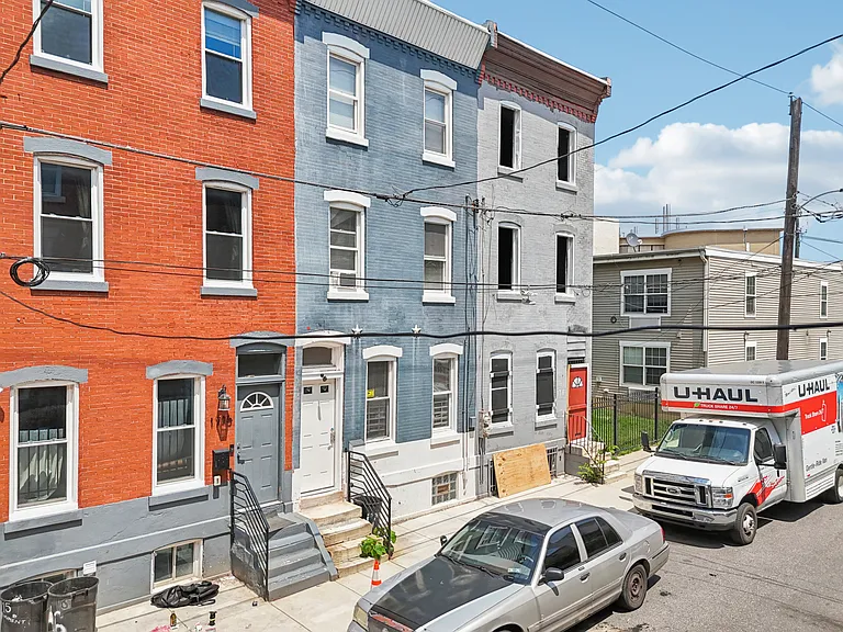 1713 Monument St — Photo 41