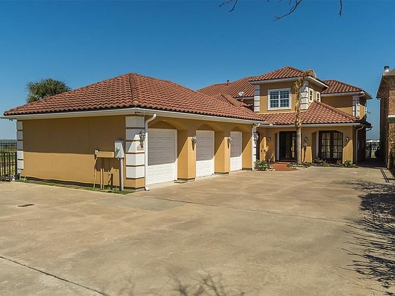 2nd image of 2670 E Bayshore Dr
