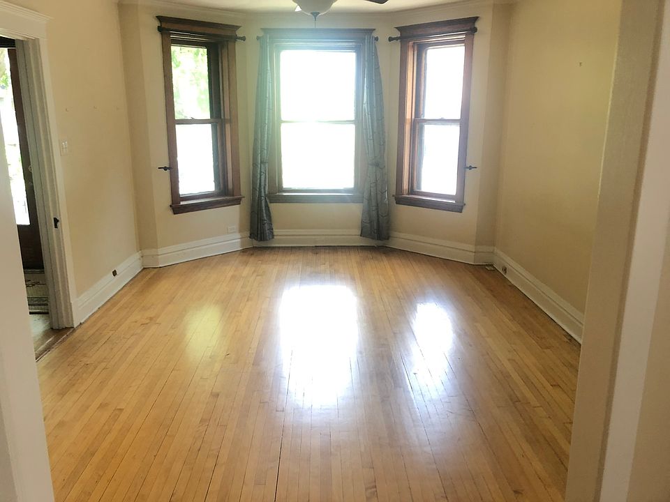 1st image of 3614 N Hoyne Ave #1