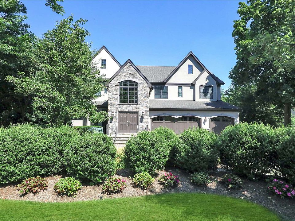 6 Earle Drive, Syosset, NY 11791 Zillow