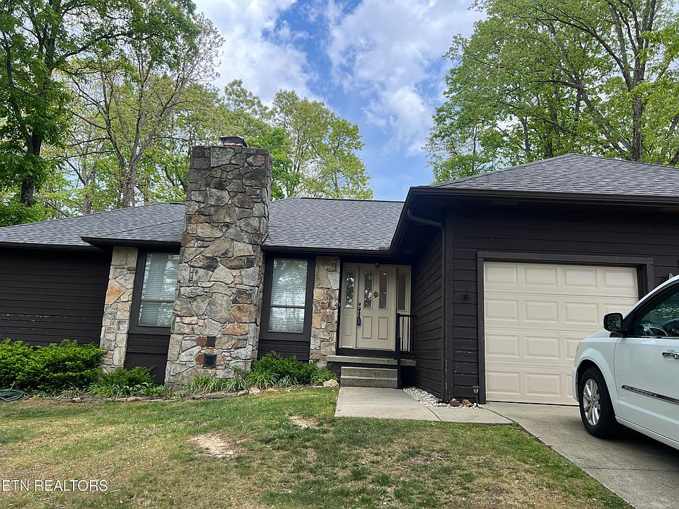 1st image of 493 Lakeview Dr
