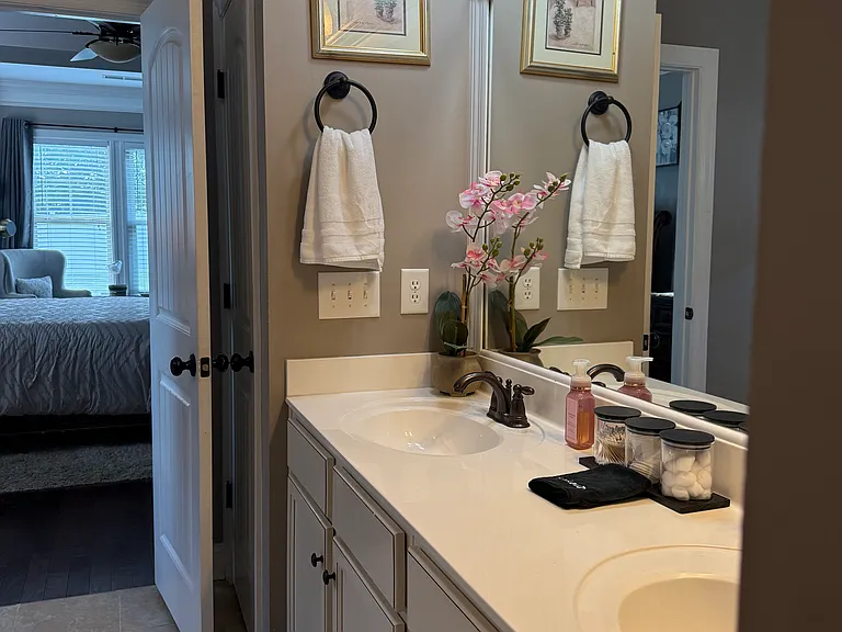 122 Ramsbrook Dr — Photo 13
