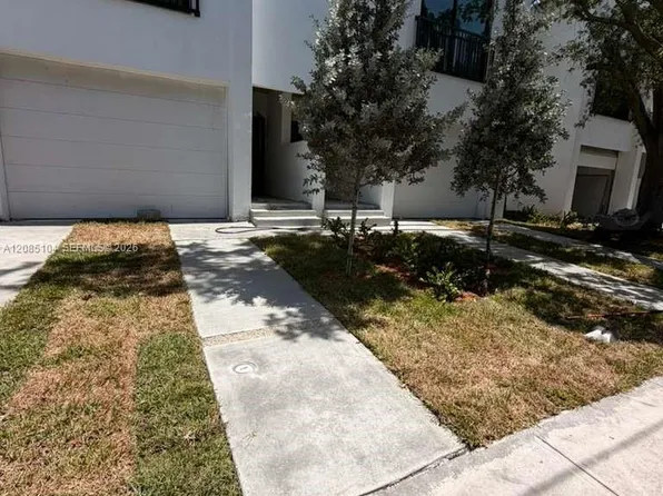 152 NW 33rd St, Miami, FL 33127