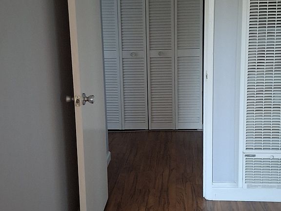 4th image of 15 Atherwood Ave