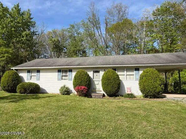 621 Rolling Green Dr, Selinsgrove, PA 17870
