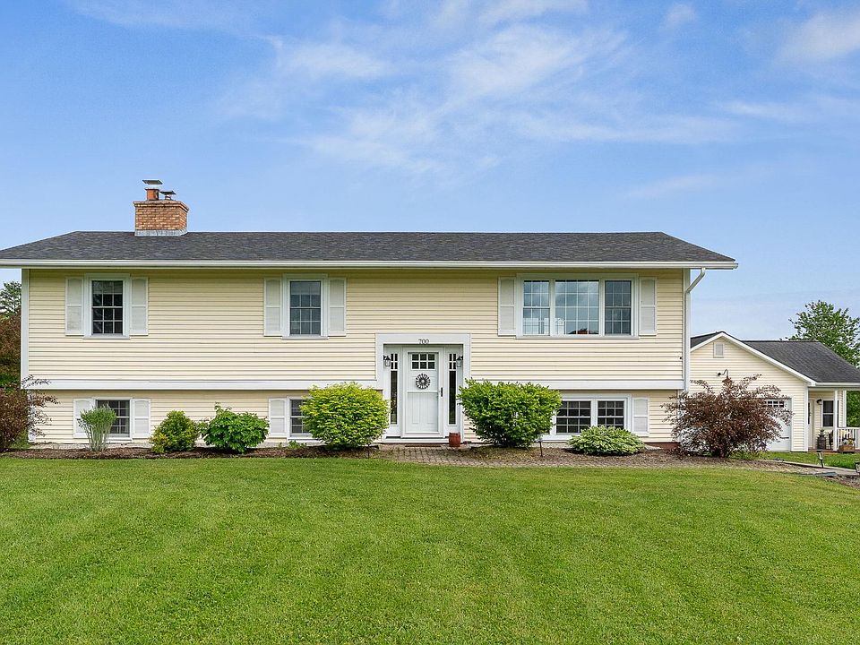 1st image of 700 Cherry Tree Hill Road