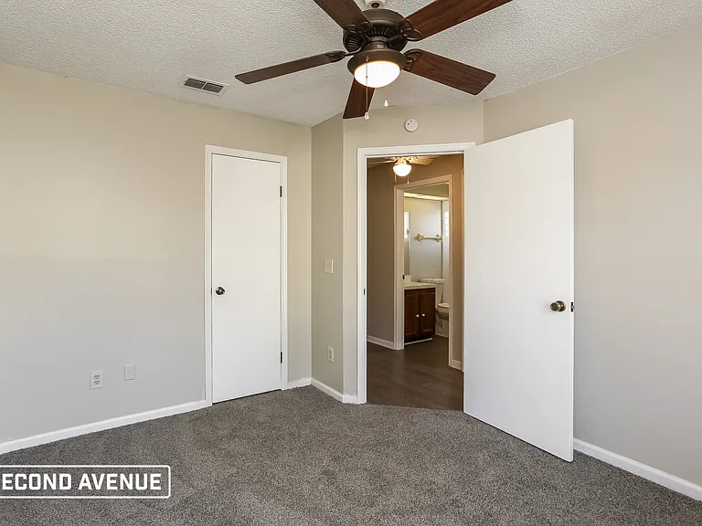 6604 Arancio Dr W — Photo 12