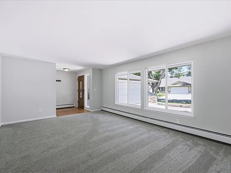 4820 W 102nd Pl — Photo 4