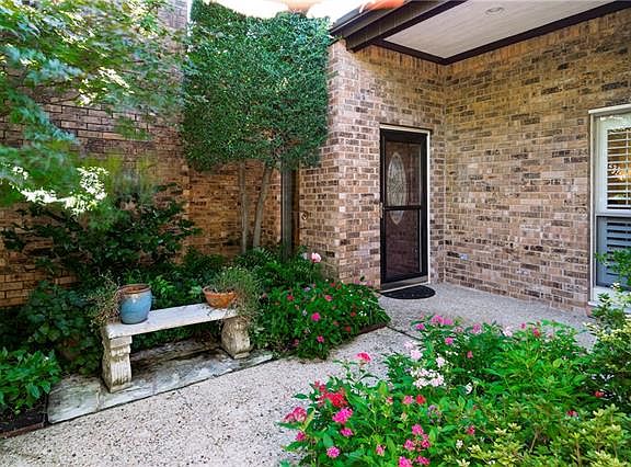 3rd image of 3224 San Sebastian Dr