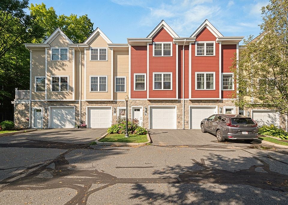 1st image of 18 Saint Marys Way #18